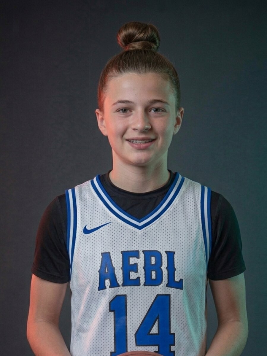 Edie DiNardo, Guard
